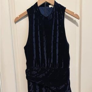 Sugar + Lips Size Large Velvet Dress